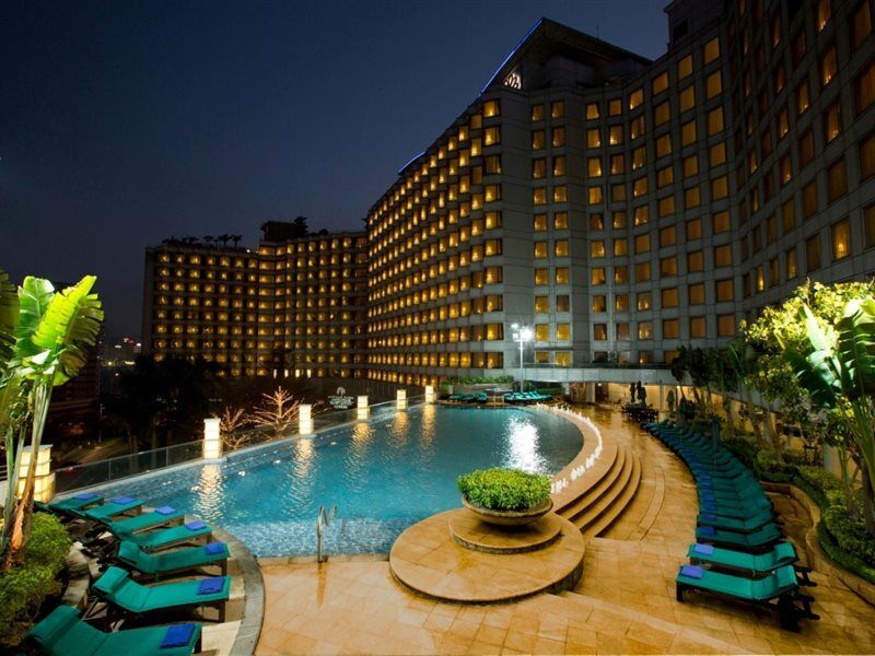 Отель Harbour Plaza Metropolis Гонконг Экстерьер фото